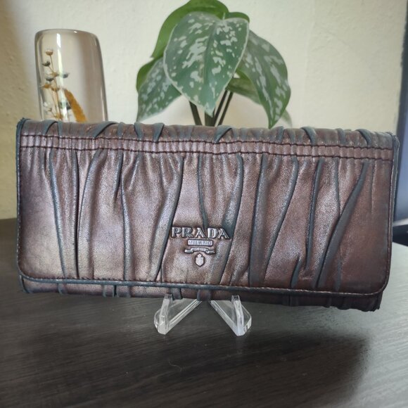 PRADA Nappa Gaufre Women's Metallic Copper Leather Bi-Fold Wallet - Picture 1 of 16